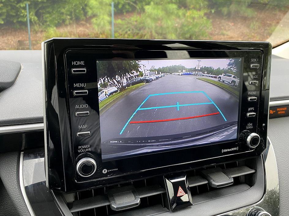 2021 Toyota Corolla LE photo 17