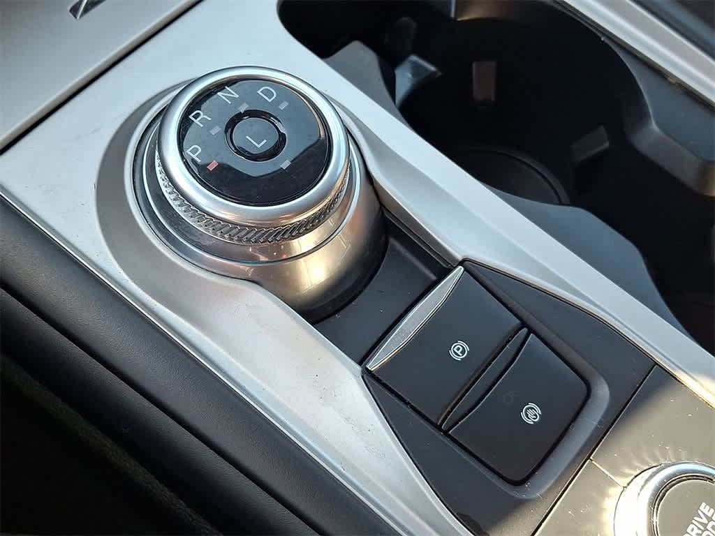 2022 Ford Explorer XLT photo 13