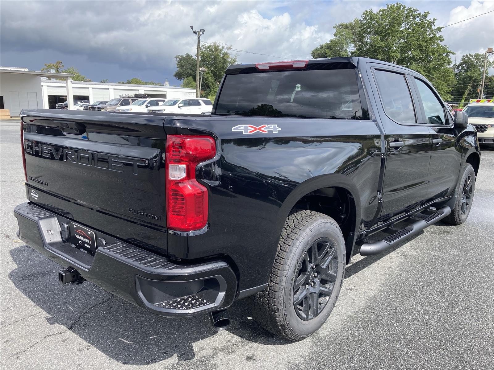 2026 Chevrolet Silverado 1500 Custom photo 2