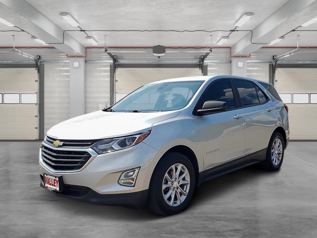 2021 Chevrolet Equinox LS photo 3
