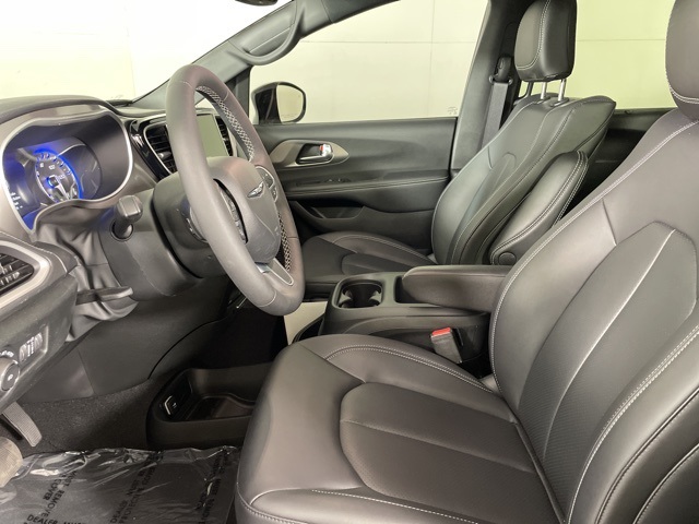 2025 Chrysler Pacifica photo 21