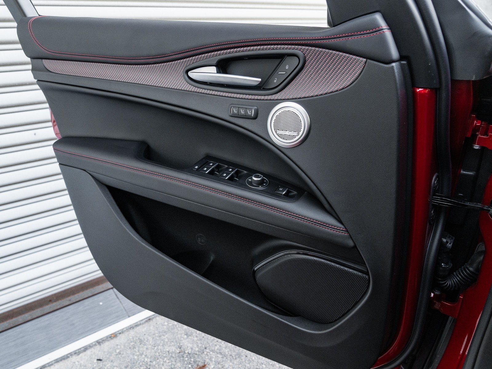2024 Alfa Romeo Stelvio Quadrifoglio photo 35