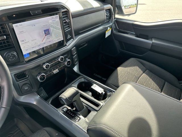 2025 Ford F-150 XLT photo 31
