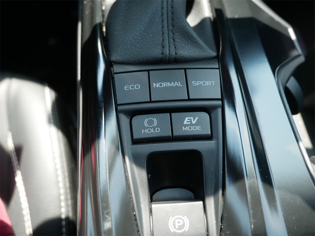 2025 Toyota Camry SE photo 29