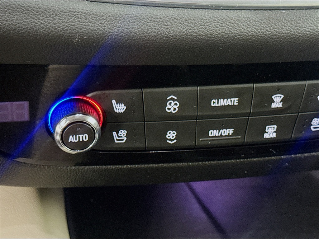 2019 Buick Enclave Premium photo 19