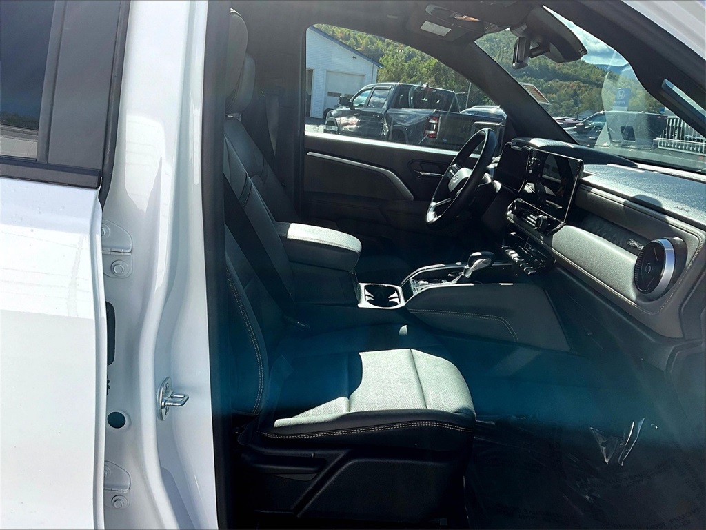 2024 Chevrolet Colorado ZR2 photo 11