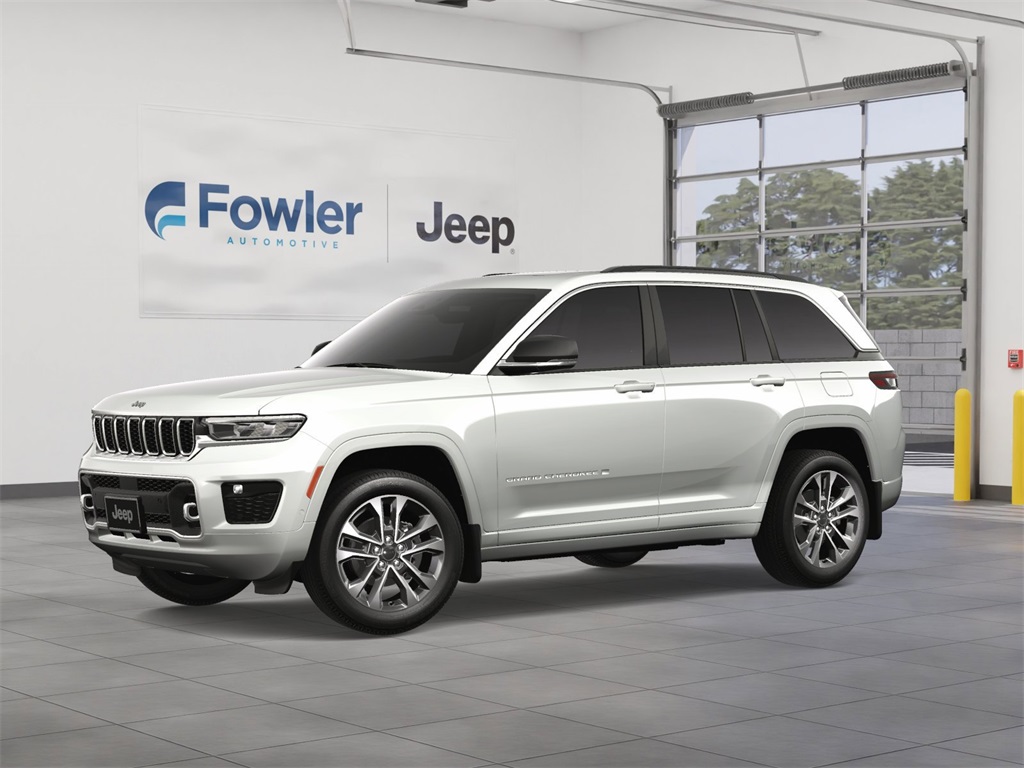2025 Jeep Grand Cherokee Overland photo 2