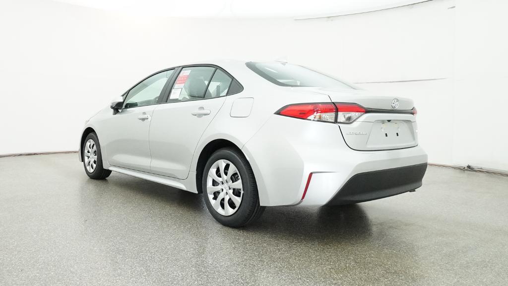 2025 Toyota Corolla LE photo 13