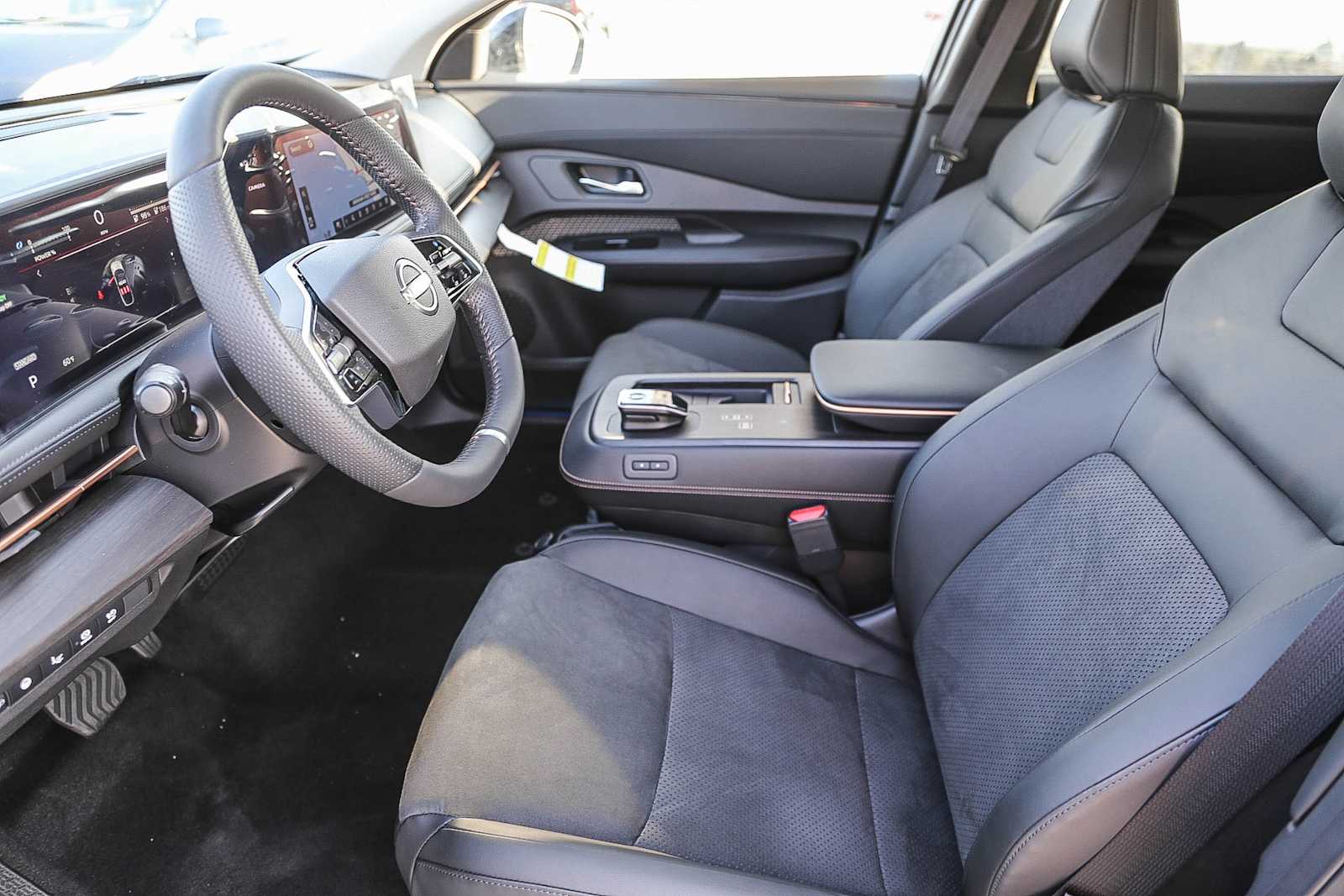 2025 Nissan ARIYA Engage photo 19