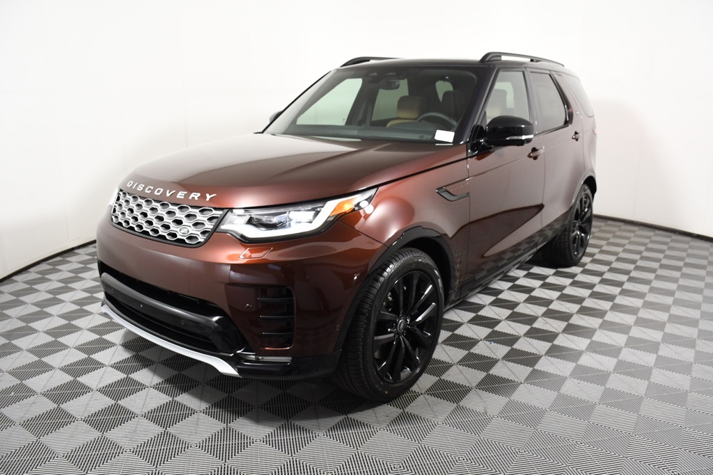 2026 Land Rover Discovery Gemini Edition's photo