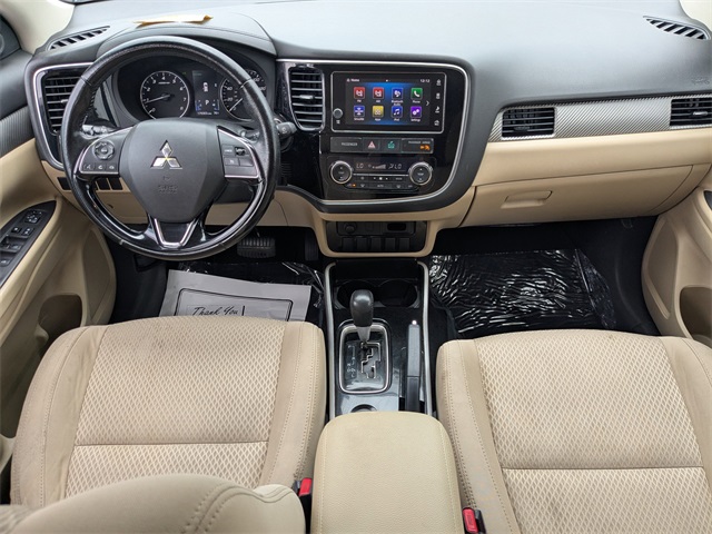 2017 Mitsubishi Outlander SE photo 15