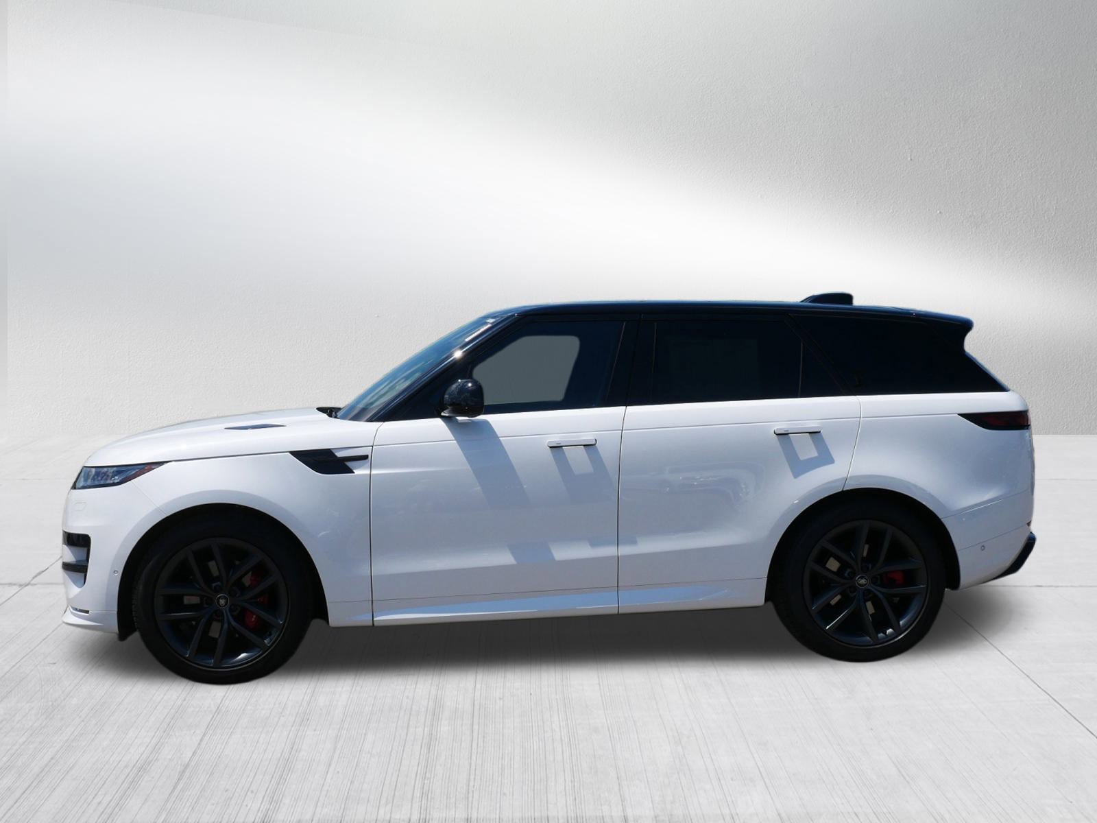 2024 Land Rover Range Rover Sport SE photo 3