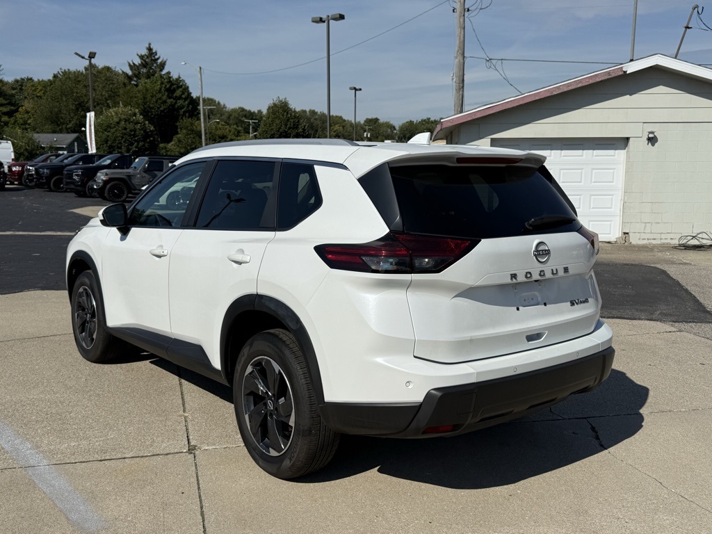 2024 Nissan Rogue SV photo 4