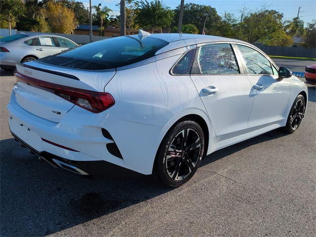 2022 Kia K5 GT-Line photo 3