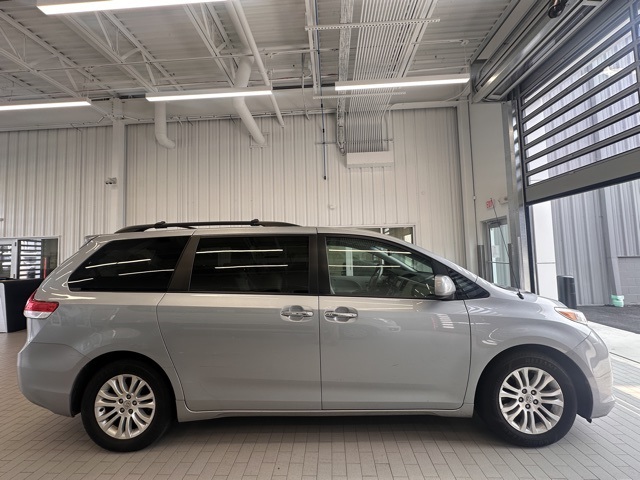 Used 2014 Toyota Sienna Limited with VIN 5TDYK3DC9ES518048 for sale in North Haven, CT