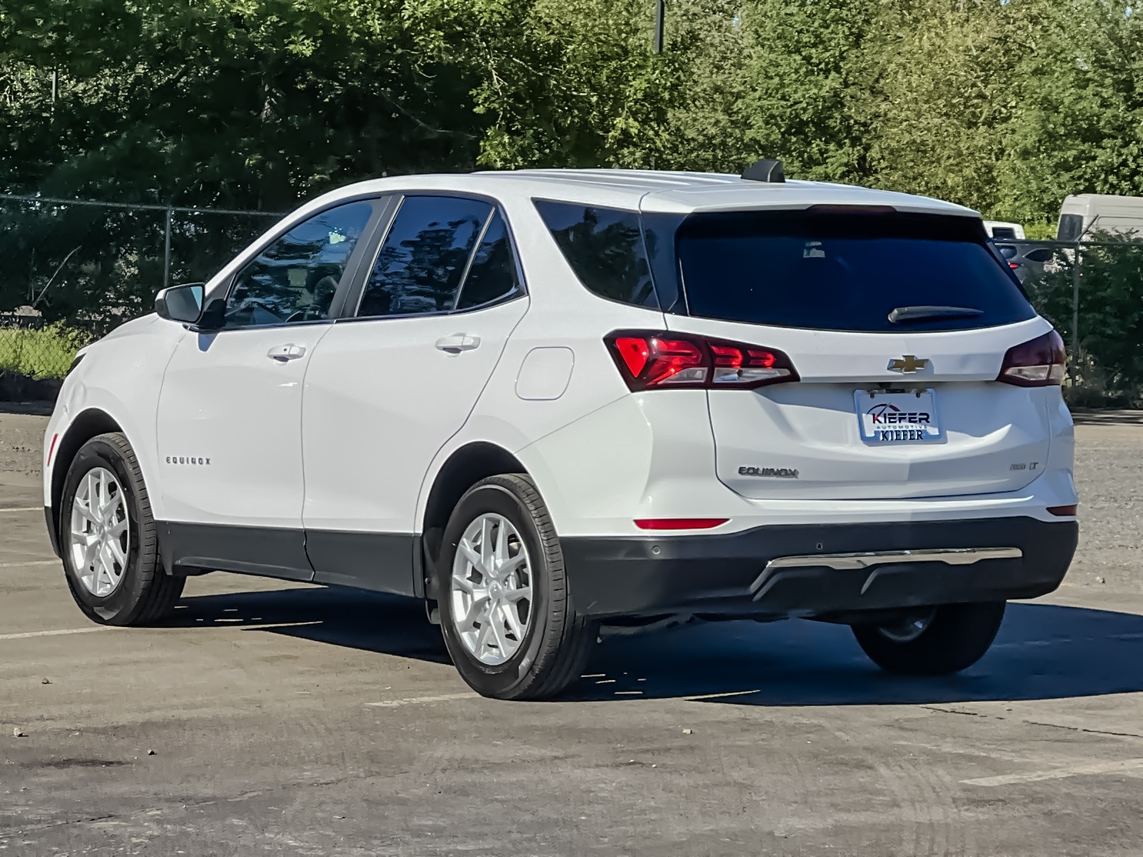 2022 Chevrolet Equinox LT photo 3