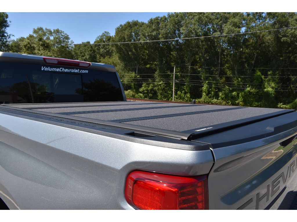 2025 Chevrolet Silverado 1500 LT photo 17