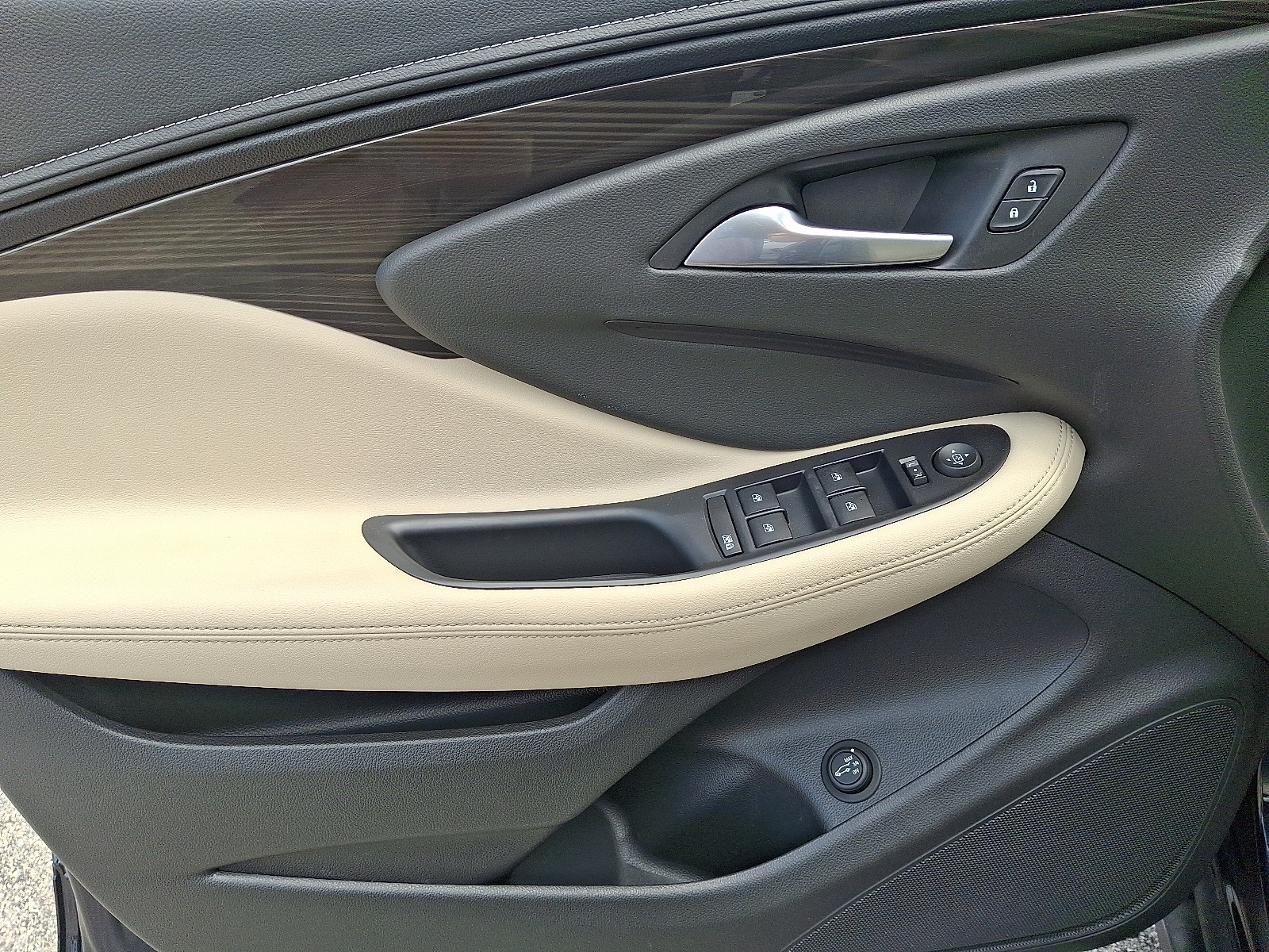 2020 Buick Envision Preferred photo 13