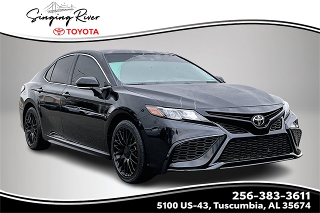 2024 Toyota Camry SE's photo