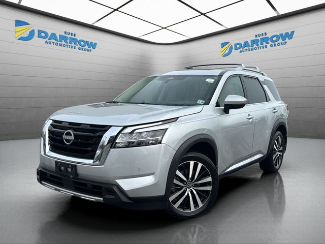 2024 Nissan Pathfinder Platinum's photo
