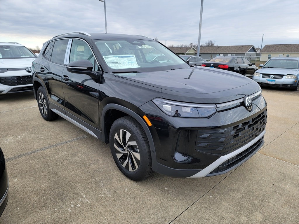 2026 Volkswagen Tiguan S's photo