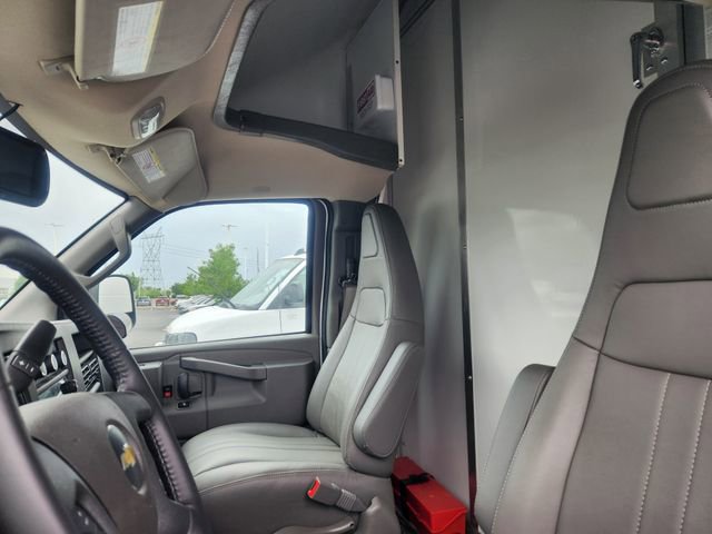 2023 Chevrolet Express Cutaway 3500 Work Van photo 16