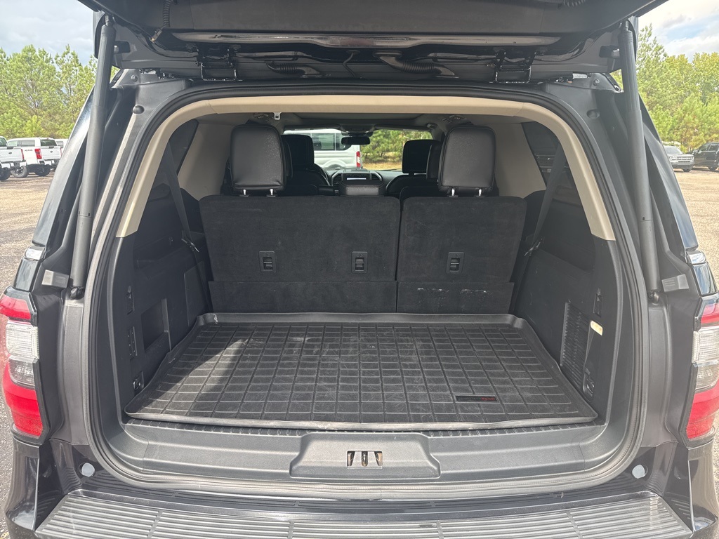 2021 Ford Expedition MAX Platinum photo 16