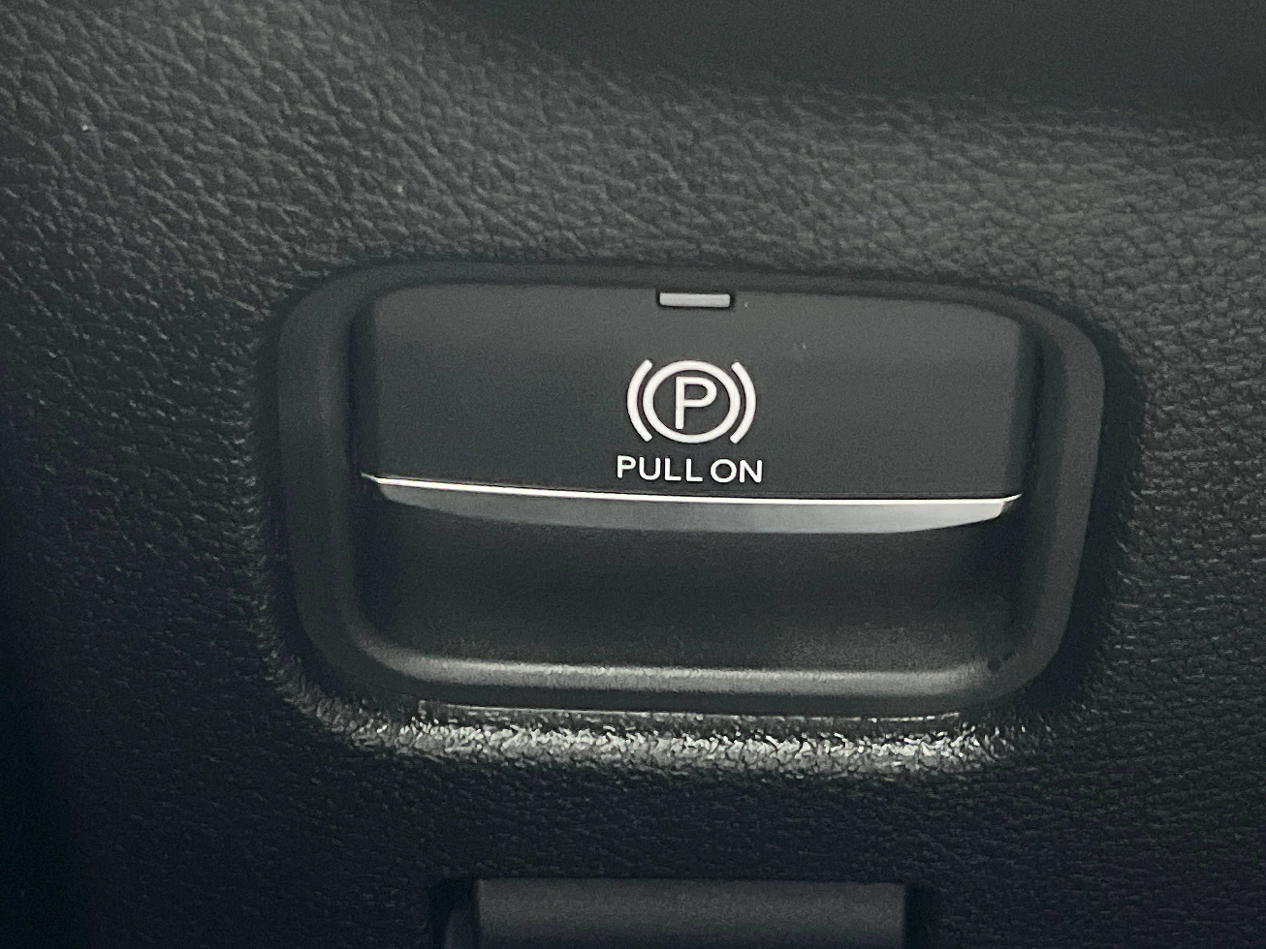 2023 Jeep Grand Cherokee Altitude photo 4