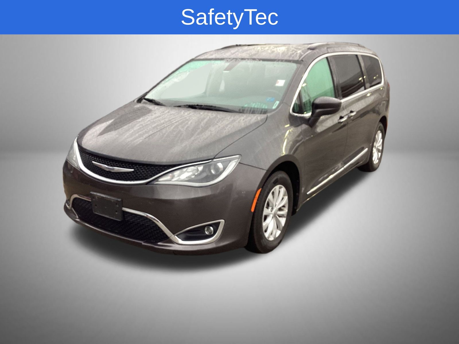 2017 Chrysler Pacifica Touring-L's photo