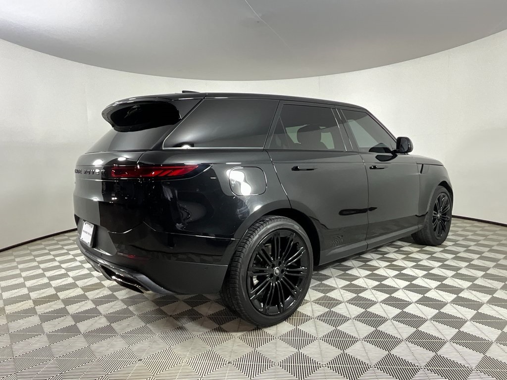 2024 Land Rover Range Rover Sport SE photo 3