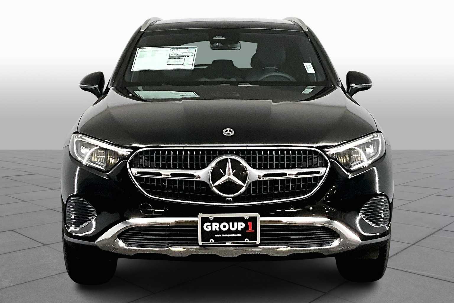 2026 Mercedes Benz GLC 300 4MATIC photo 2