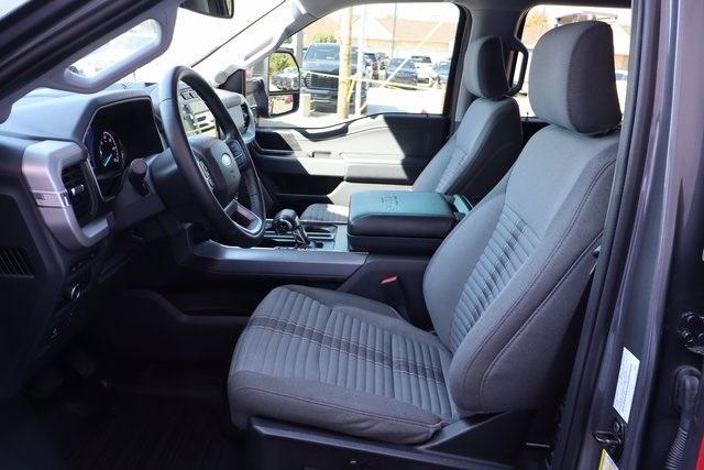 2023 Ford F-150 XLT photo 12