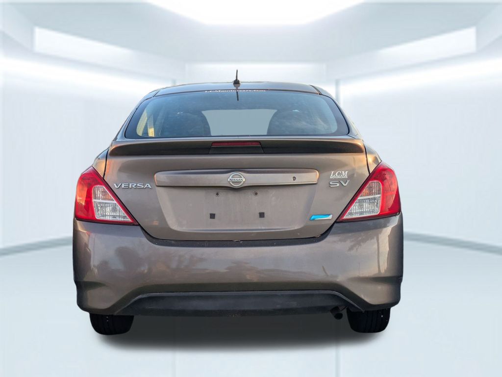 2016 Nissan Versa 1.6 SV photo 4