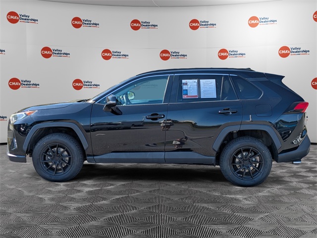 2019 Toyota RAV4 XLE photo 8