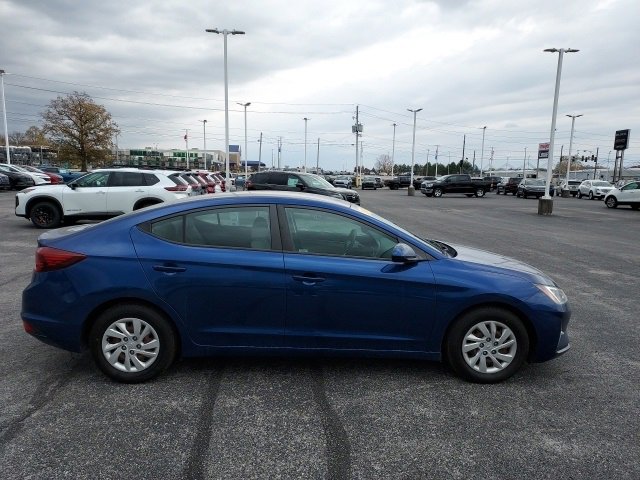2019 Hyundai Elantra SE photo 4