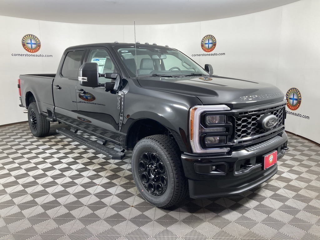 2025 Ford F-350 photo 4