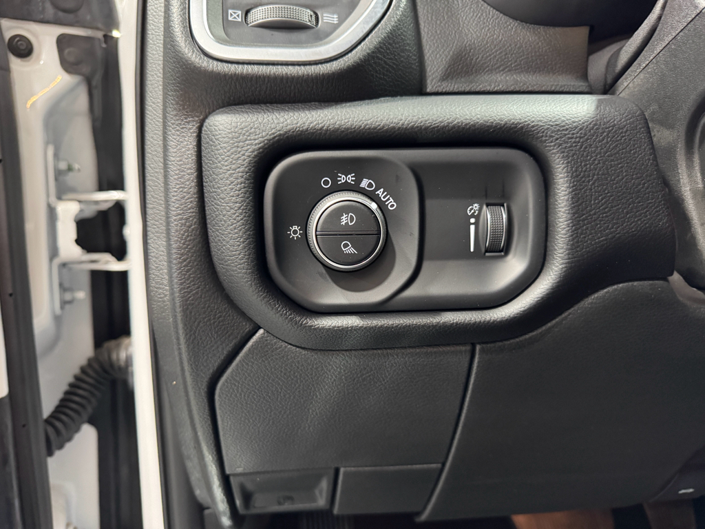 2025 Ram 3500 Big Horn photo 27