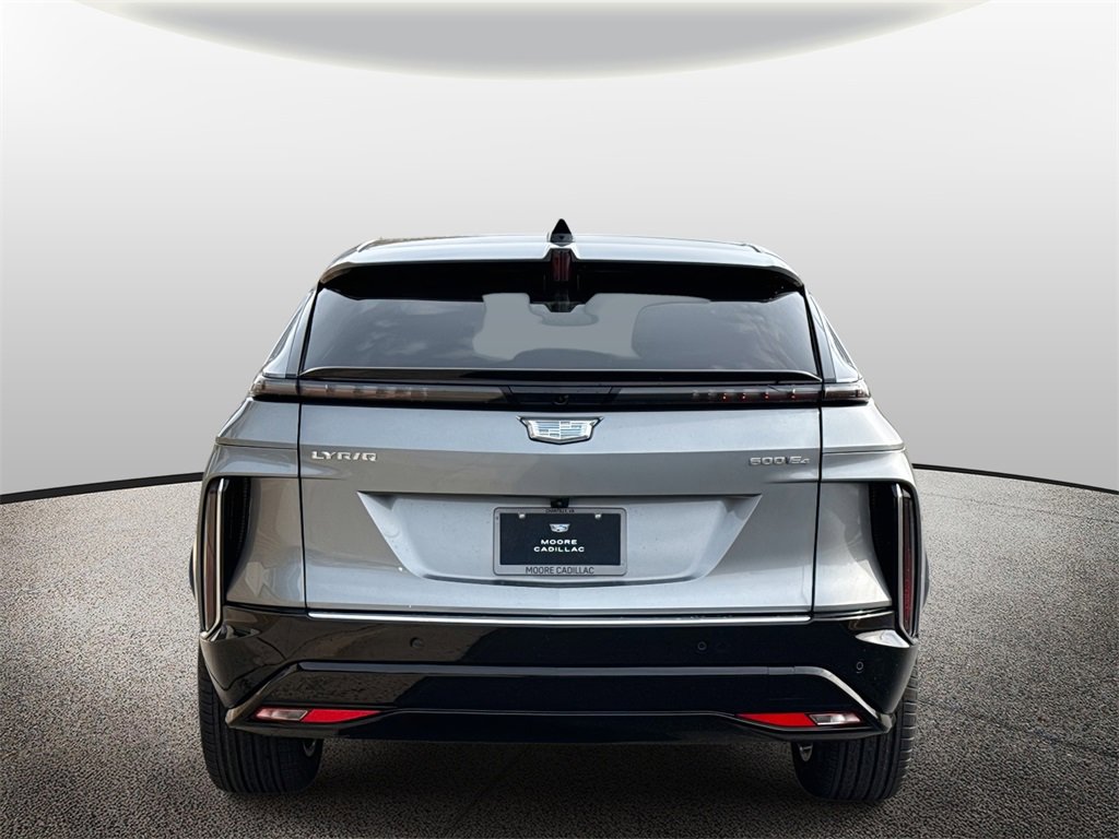 2026 Cadillac Lyriq Luxury photo 3