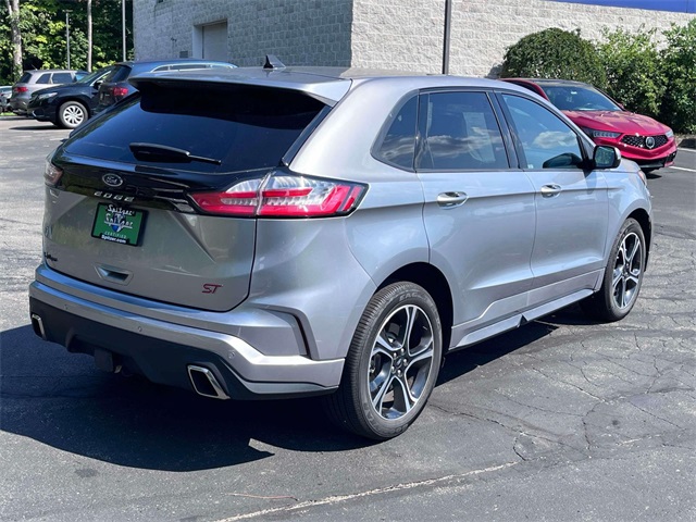2023 Ford Edge ST photo 4