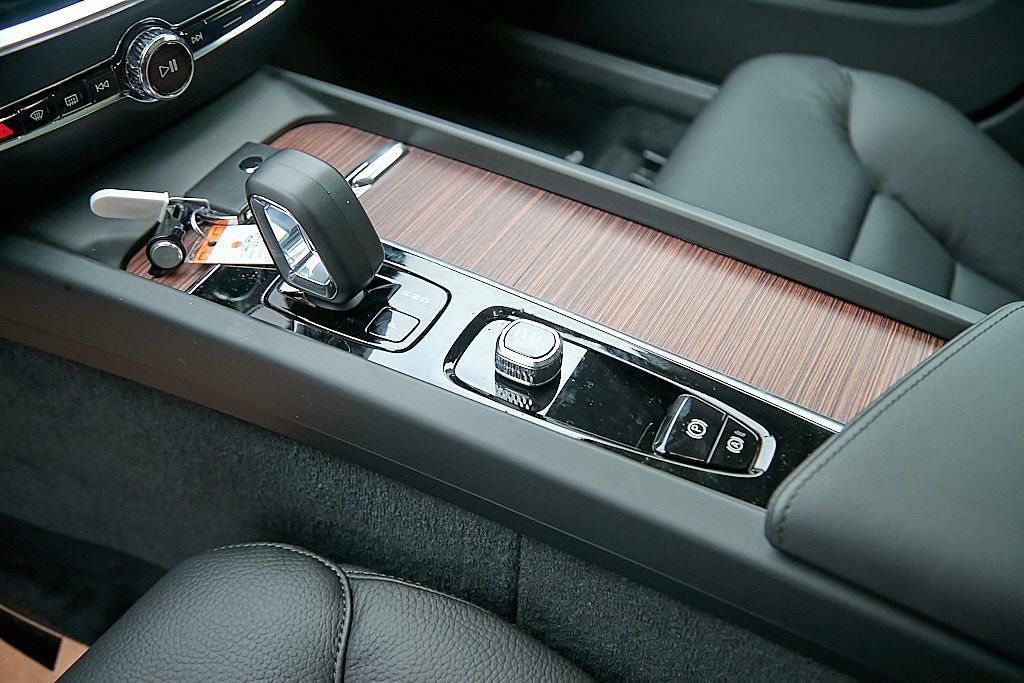 2026 VOLVO V60CC - Image 16