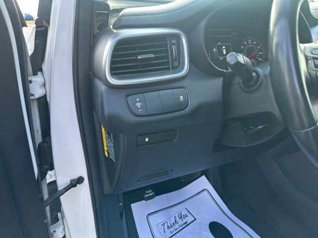 2017 Kia Sorento LX photo 32