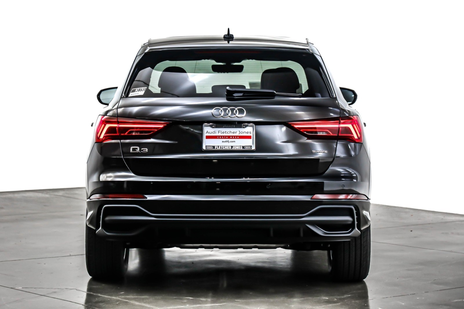 2025 Audi Q3 S line Premium Plus 45 TFSI photo 3