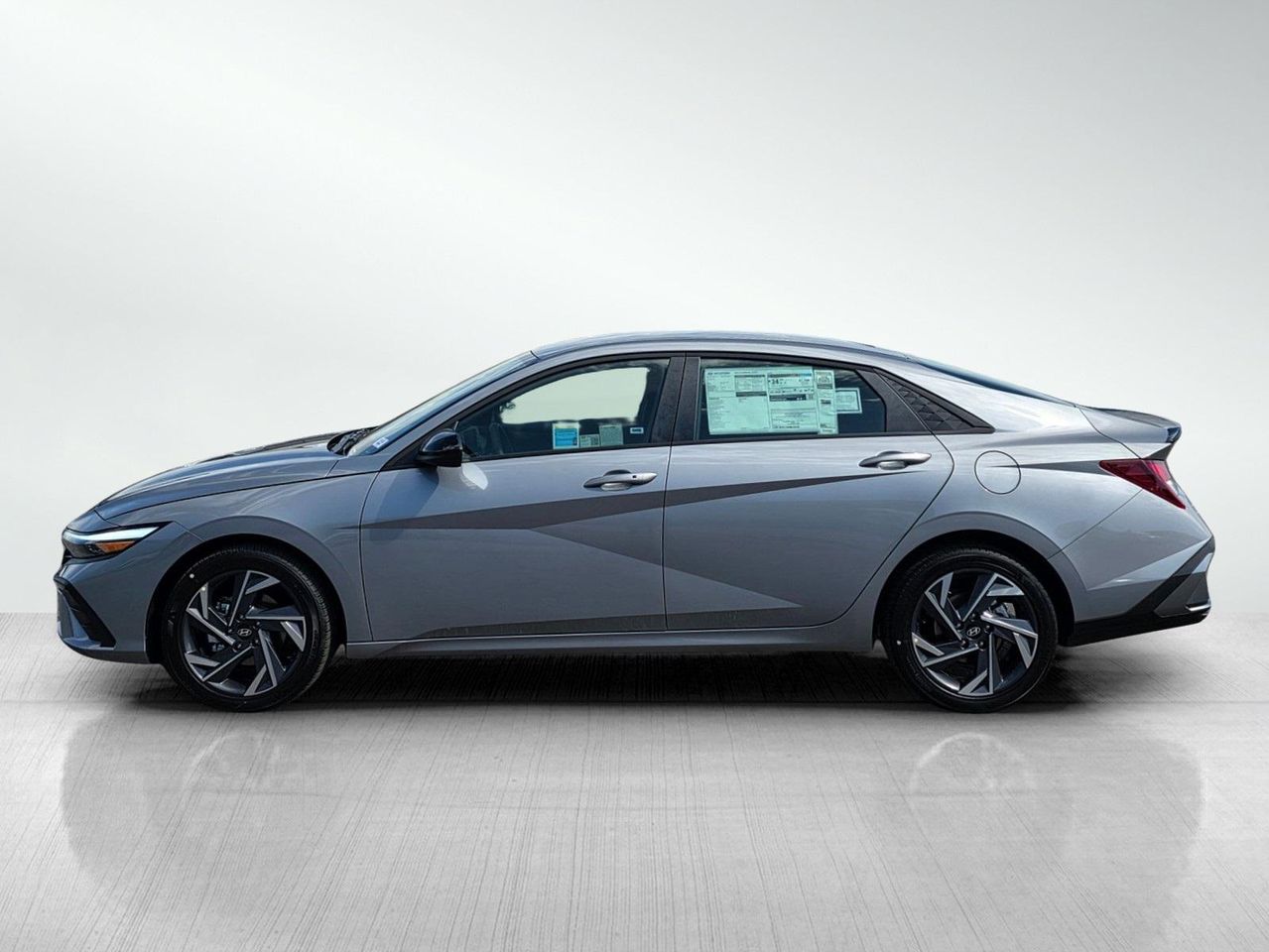 2025 Hyundai Elantra SEL Sport photo 4