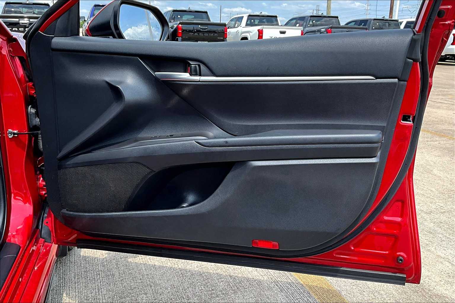 2023 Toyota Camry SE photo 21