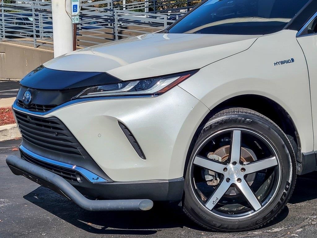 2021 Toyota Venza Limited photo 2