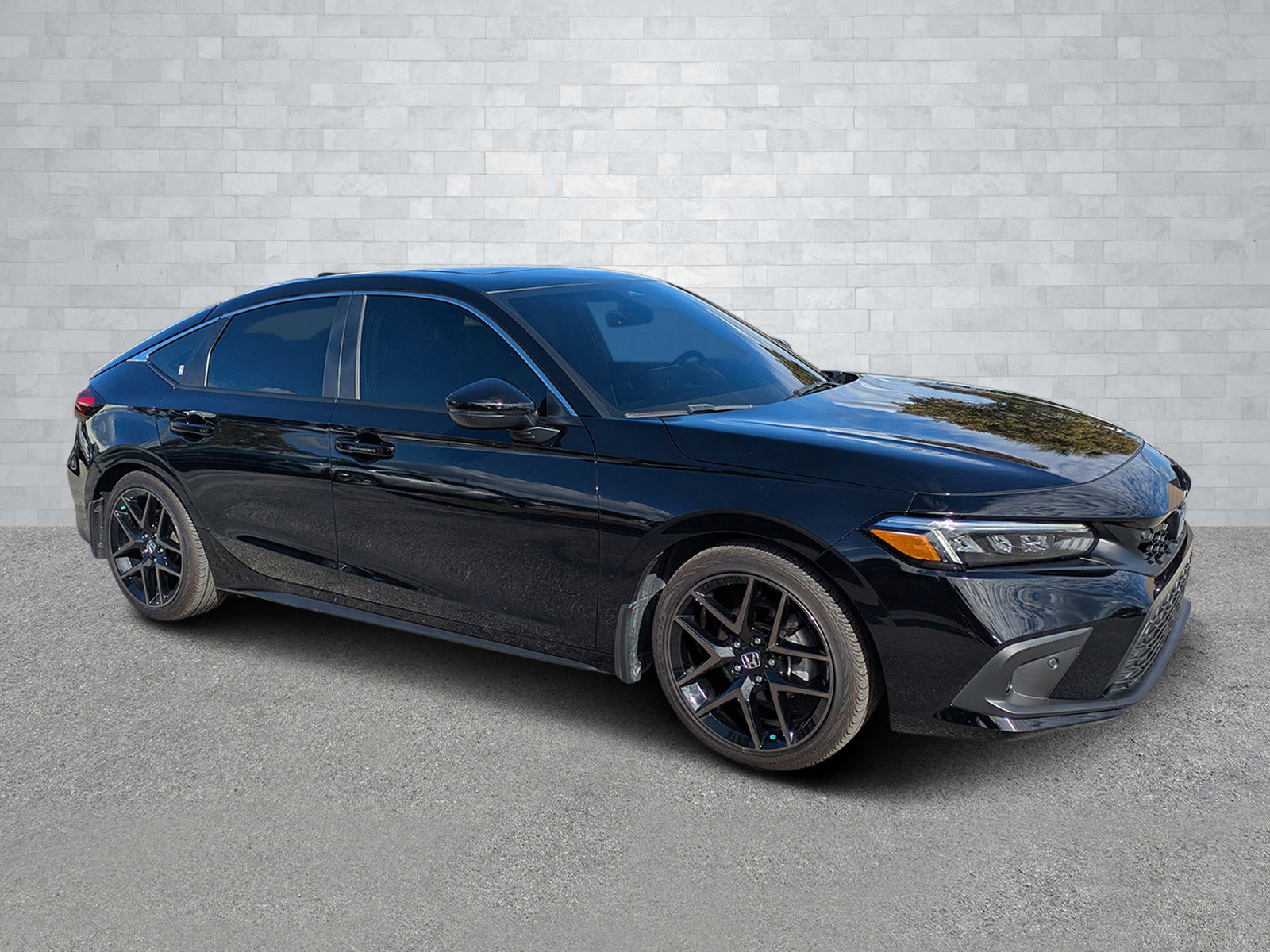 2023 Honda Civic Hatchback Sport Touring's photo