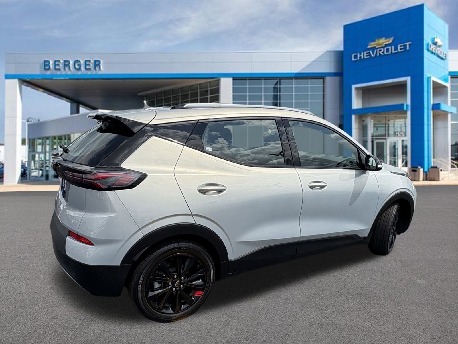 Used 2023 Chevrolet Bolt EUV LT with VIN 1G1FY6S04P4189234 for sale in Grand Rapids, MI