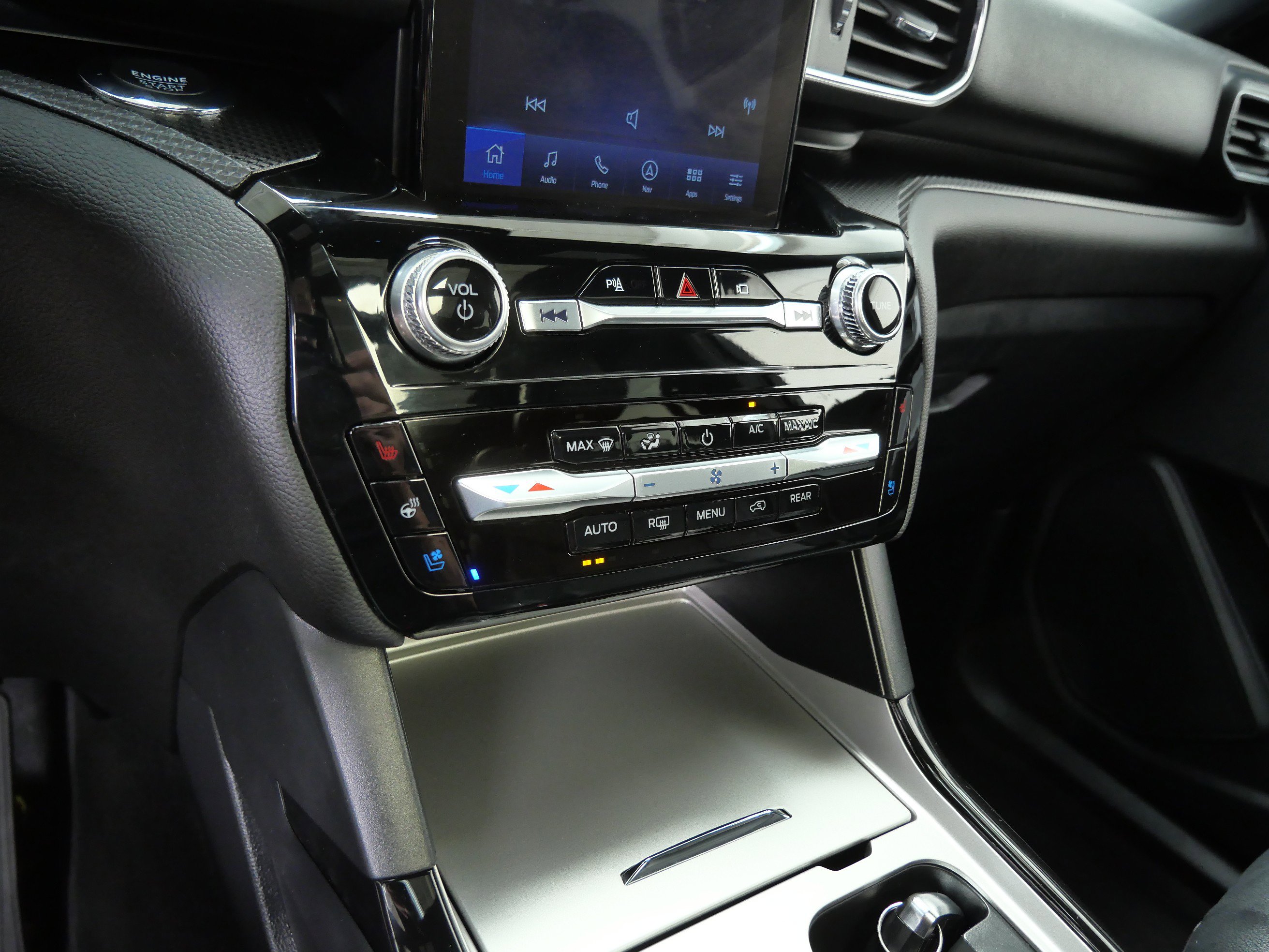 2022 Ford Explorer ST photo 20