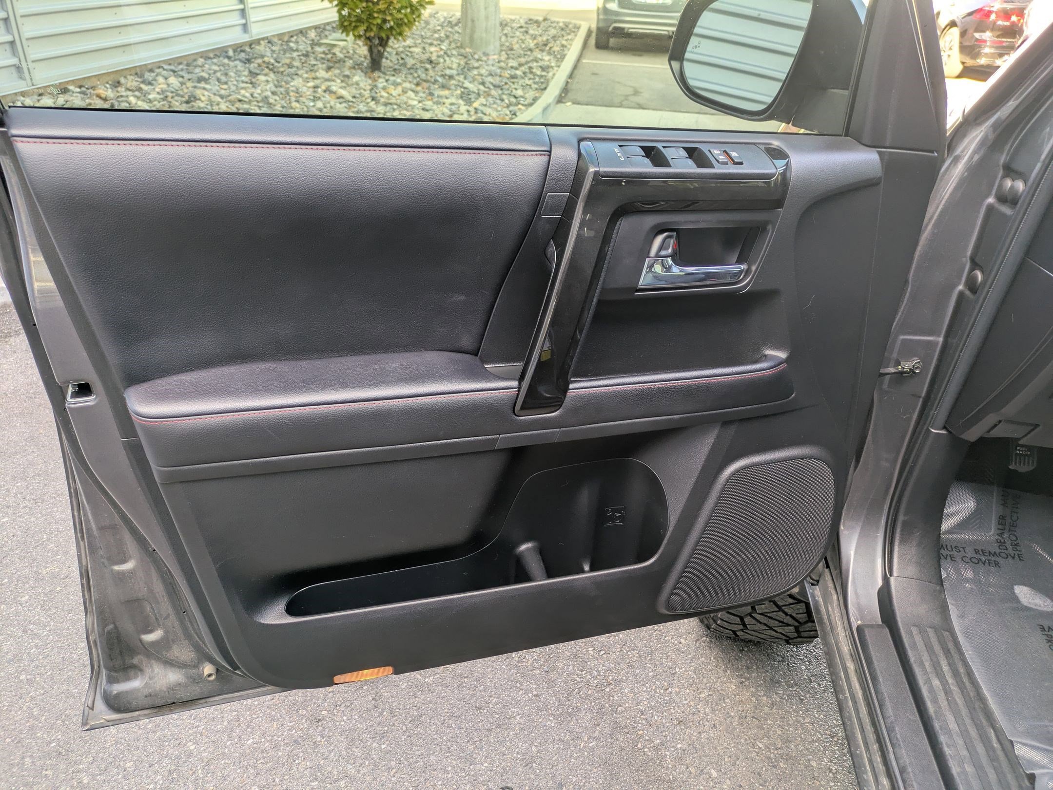 2023 Toyota 4Runner TRD photo 12