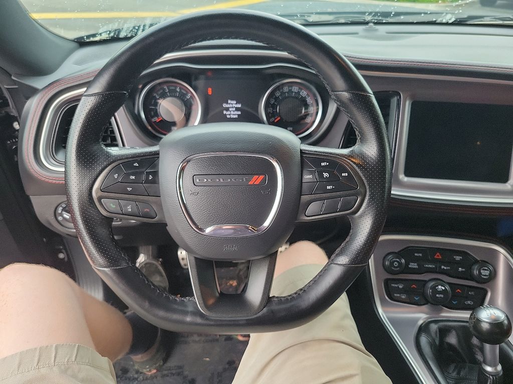 2022 Dodge Challenger R/T Scat Pack Widebody photo 4